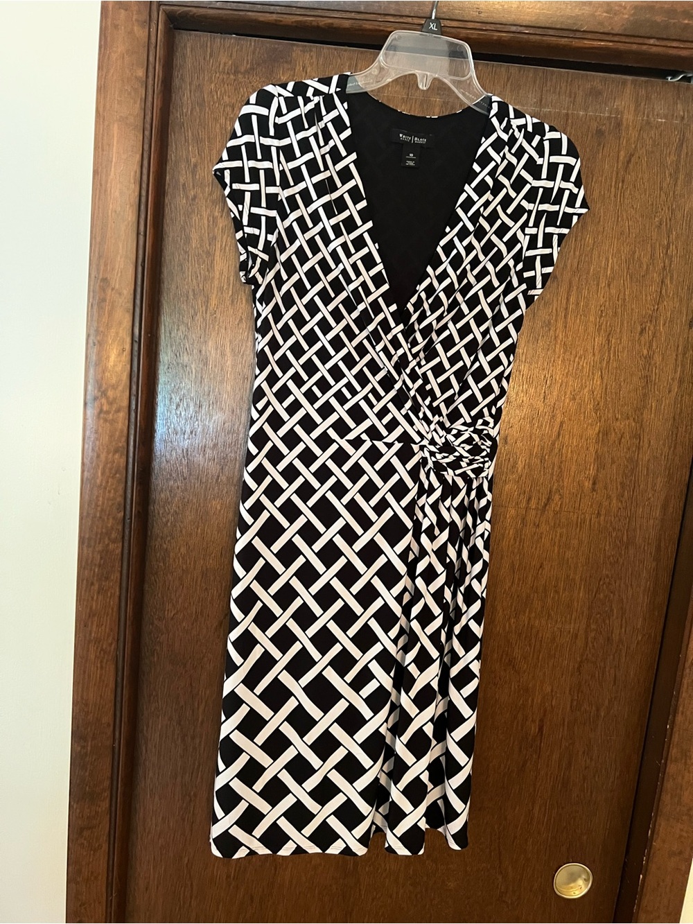 White House Black Market Black & White Geometric Wrap Dress Size 10
